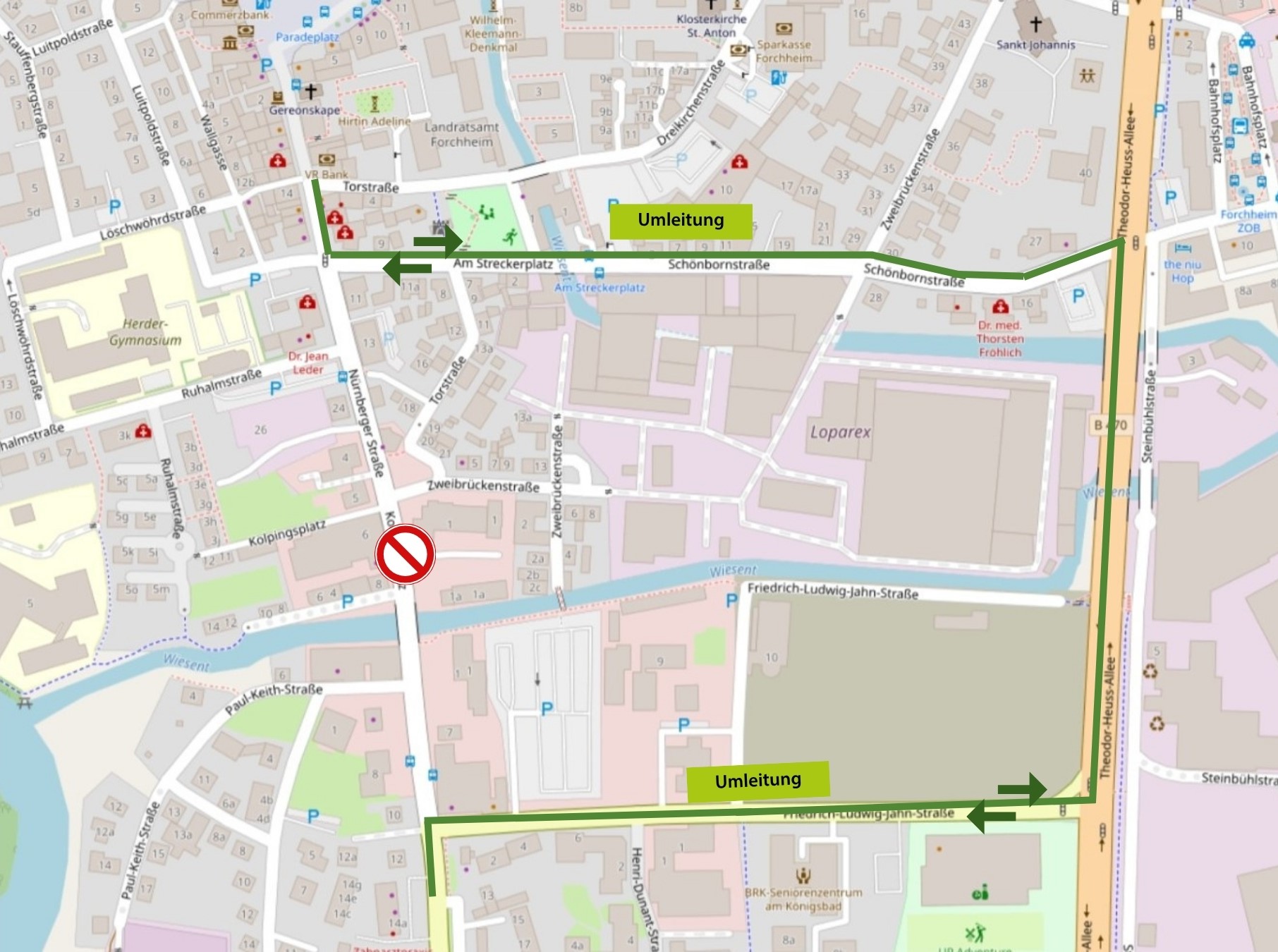 Karte der Innenstadt von Forchheim mit eingezeichneten Umleitungen für Autofahrer aufgrund der Vollsperrung am Kolpingsplatz ab September 2025.